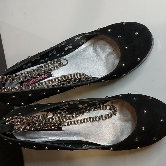 Dollhouse Heels with Ankle Chains - Picture 3 of 6